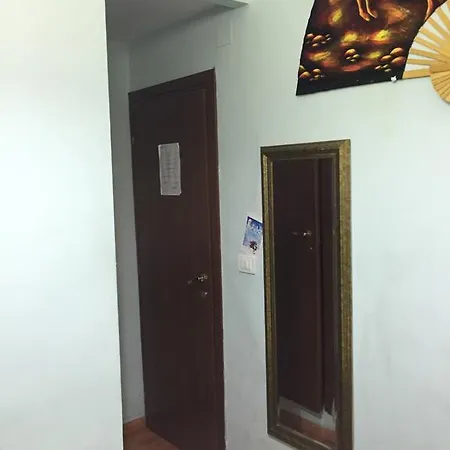 Ruyi * רומא